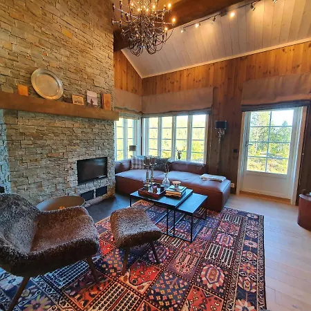 Luxurious, Well-equipped And Modern By The Cross-country Trails