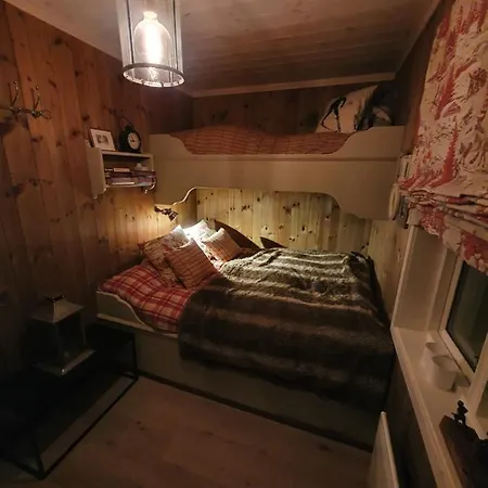 Nyaraló Luxurious, Well-equipped And Modern By The Cross-country Trails Eggedal