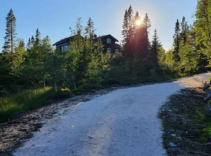 Luxurious, Well-equipped And Modern By The Cross-country Trails