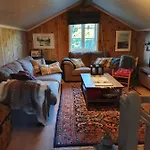 Дом отдыха Luxurious, Well-equipped And Modern By The Cross-country Trails