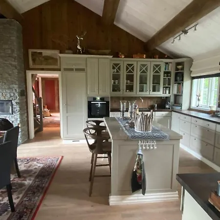 Luxurious, Well-equipped And Modern By The Cross-country Trails